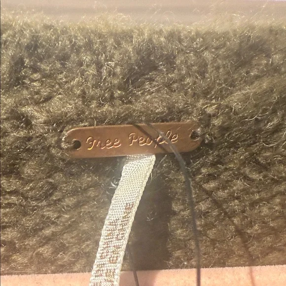 Free People Olive Green Button-Up Cardigan NWT - Picture 4 of 11